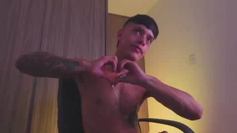 farid_jake_ live room snapshot on Chaturbate