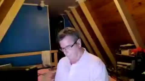 finderfiner momentopname van live room op Chaturbate
