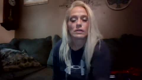 fireproof903 live room snapshot on Chaturbate