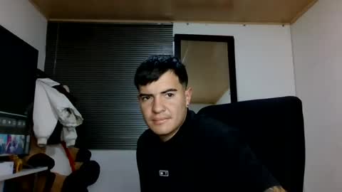 franccesco_699 momentopname van live room op Chaturbate