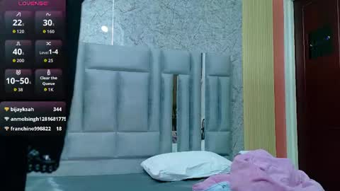 freshmilkmommy live room snapshot on Chaturbate
