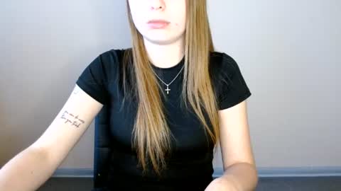 funemma000 live room snapshot on Chaturbate