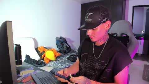 gabrieljr99 captura da sala ao vivo na Chaturbate
