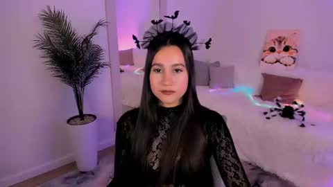 gabrielleevy live room snapshot on Chaturbate