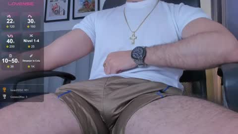 gael_williams4 live room snapshot on Chaturbate