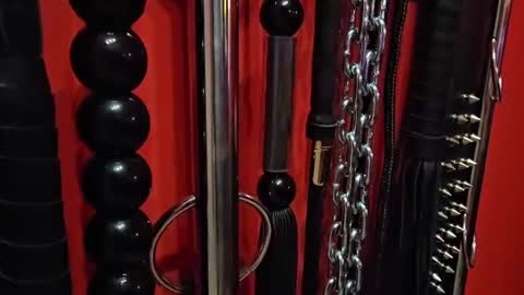 gina_hotlick momentopname van live room op Chaturbate