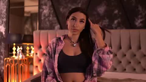 ginavalentinna Momentaufnahme des Live-Raums auf Chaturbate
