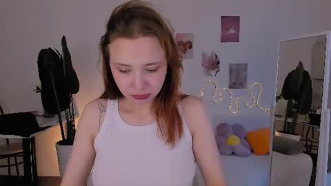 ginnygingergirl live room snapshot on Chaturbate
