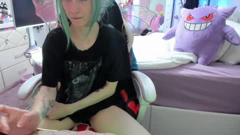greeneyedlovexo momentopname van live room op Chaturbate