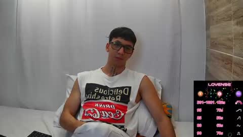 gyo_____ live room snapshot on Chaturbate