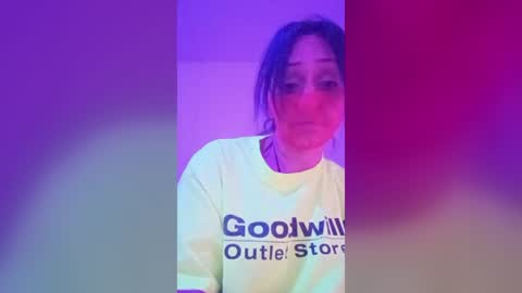 gypsi_gemz captura da sala ao vivo na Chaturbate