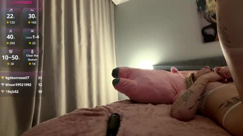 h0t_b3ar live room snapshot on Chaturbate