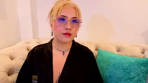 hada_sins live room snapshot on Chaturbate