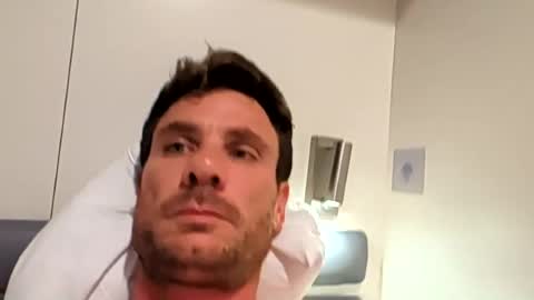 hardhuck69 live room snapshot on Chaturbate