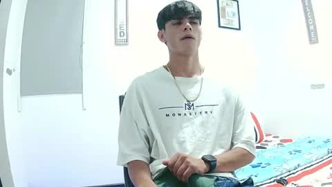 harrythomson1 captura de la sala en vivo en Chaturbate