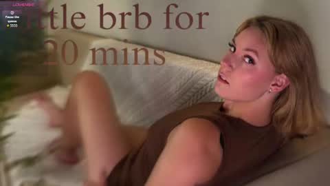 helga_muller momentopname van live room op Chaturbate