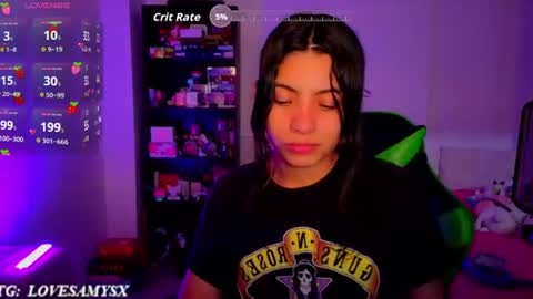 helia_n_amy captura de la sala en vivo en Chaturbate