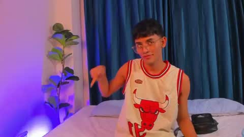 hell_dantex momentopname van live room op Chaturbate
