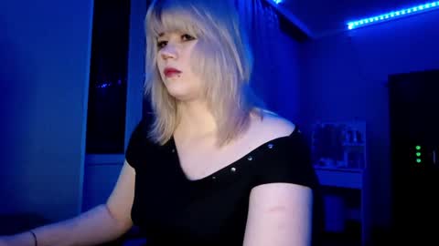 hellokinki Momentaufnahme des Live-Raums auf Chaturbate
