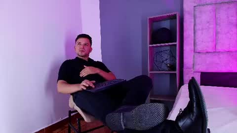 hey_noah Momentaufnahme des Live-Raums auf Chaturbate