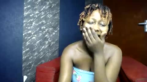 hidden_secret1 live room snapshot on Chaturbate