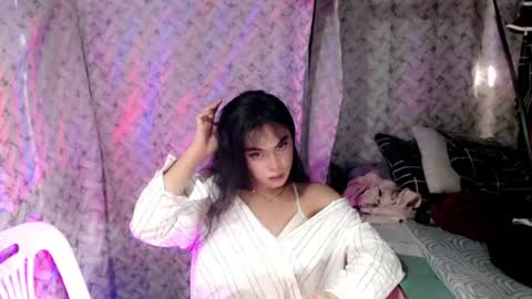hoelyaurora captura de la sala en vivo en Chaturbate