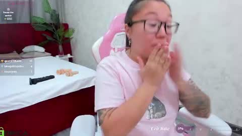 honeyy_beee captura da sala ao vivo na Chaturbate