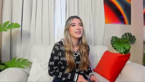 honneyymoonn_ Momentaufnahme des Live-Raums auf Chaturbate