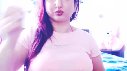 hotboobsmaya captura da sala ao vivo na Chaturbate