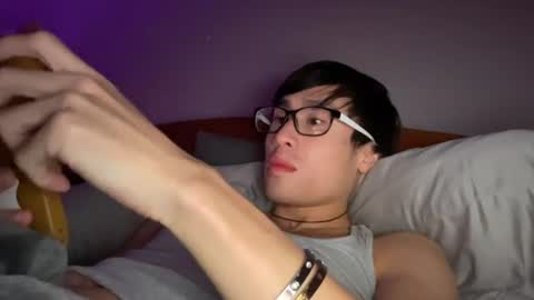 hottiewithabody101 captura de la sala en vivo en Chaturbate