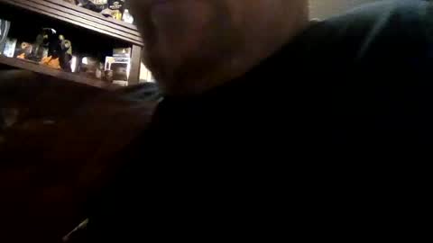 howling81 Momentaufnahme des Live-Raums auf Chaturbate
