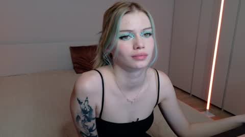 i_sweet_bunny_ live room snapshot on Chaturbate