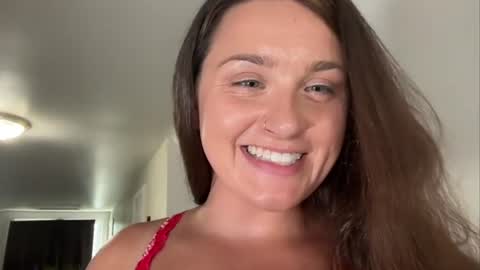 iamcrystalann снимок онлайн-комнаты на Chaturbate