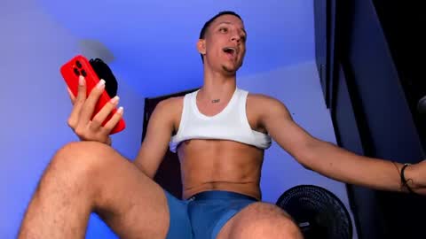 iamricardo_x momentopname van live room op Chaturbate