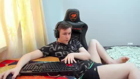 iliaskrisloveee снимок онлайн-комнаты на Chaturbate