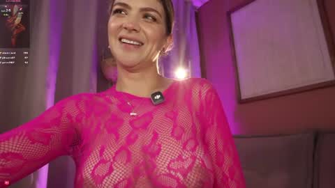 im_velora Momentaufnahme des Live-Raums auf Chaturbate