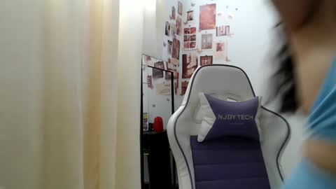 inocentheaven снимок онлайн-комнаты на Chaturbate