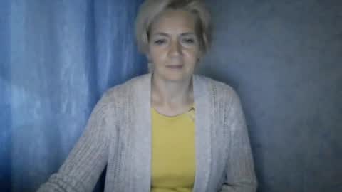 irinaa_x live room snapshot on Chaturbate