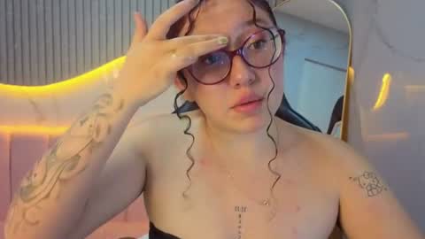 isa_carter_a Momentaufnahme des Live-Raums auf Chaturbate