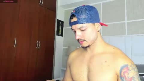 isaacs11 momentopname van live room op Chaturbate