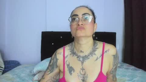 isabella_santoro_ Momentaufnahme des Live-Raums auf Chaturbate