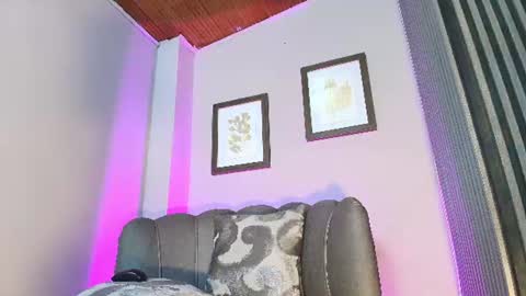 isabella_tacher captura de la sala en vivo en Chaturbate