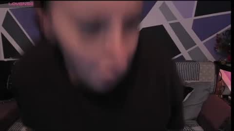 israakarmaa Momentaufnahme des Live-Raums auf Chaturbate
