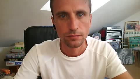 italiano116116 captura da sala ao vivo na Chaturbate