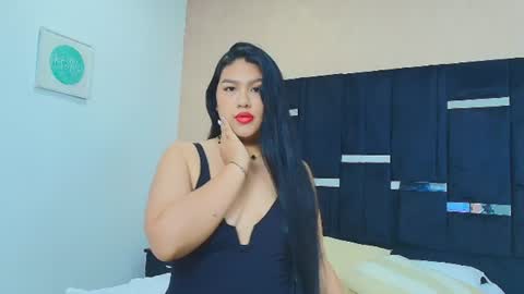 ivonnystorm captura de la sala en vivo en Chaturbate