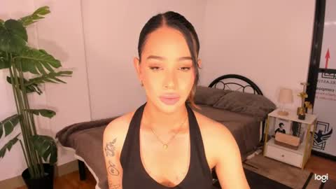 ivorycollins Momentaufnahme des Live-Raums auf Chaturbate
