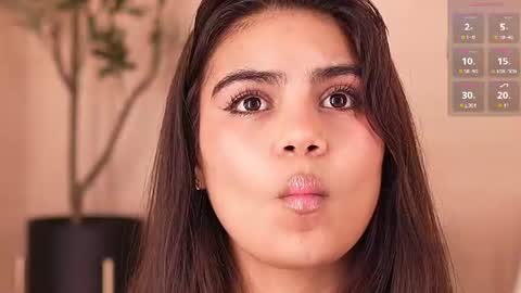 ivyellis Momentaufnahme des Live-Raums auf Chaturbate