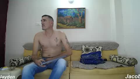 jacobandjayydenn live room snapshot on Chaturbate
