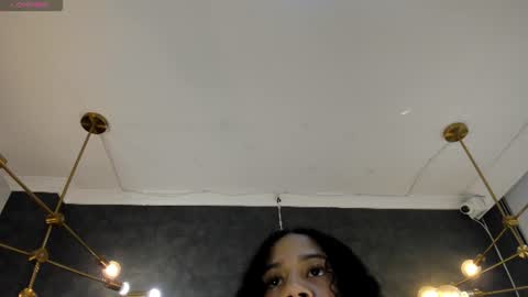 jadee_angels live room snapshot on Chaturbate