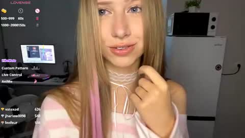 jaleesabredeweg live room snapshot on Chaturbate